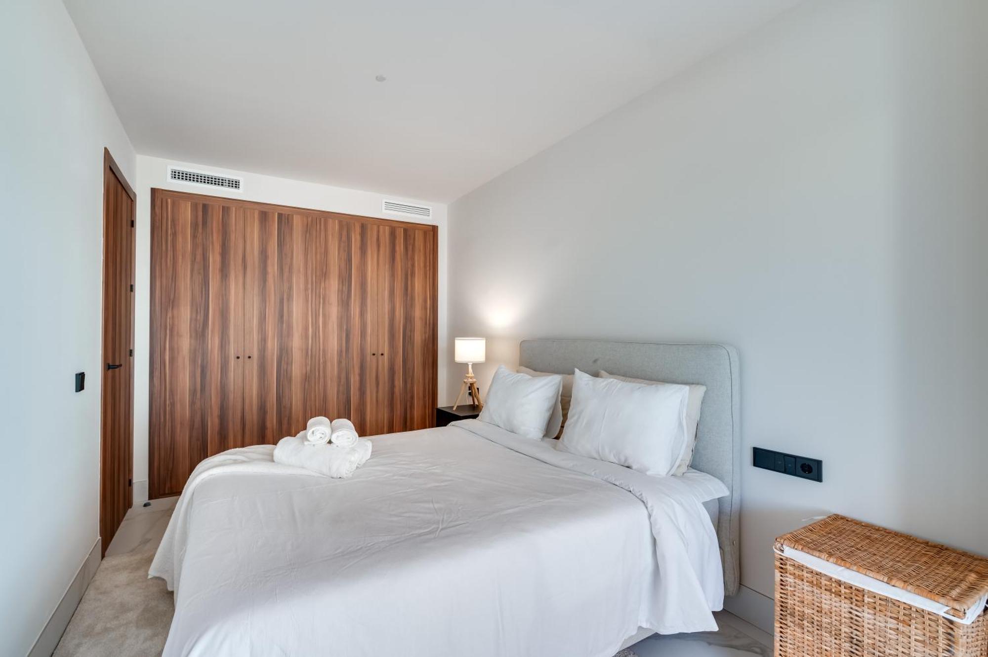 Apartment Newly Built 3 Bdrm Luxury Close To The Marbella