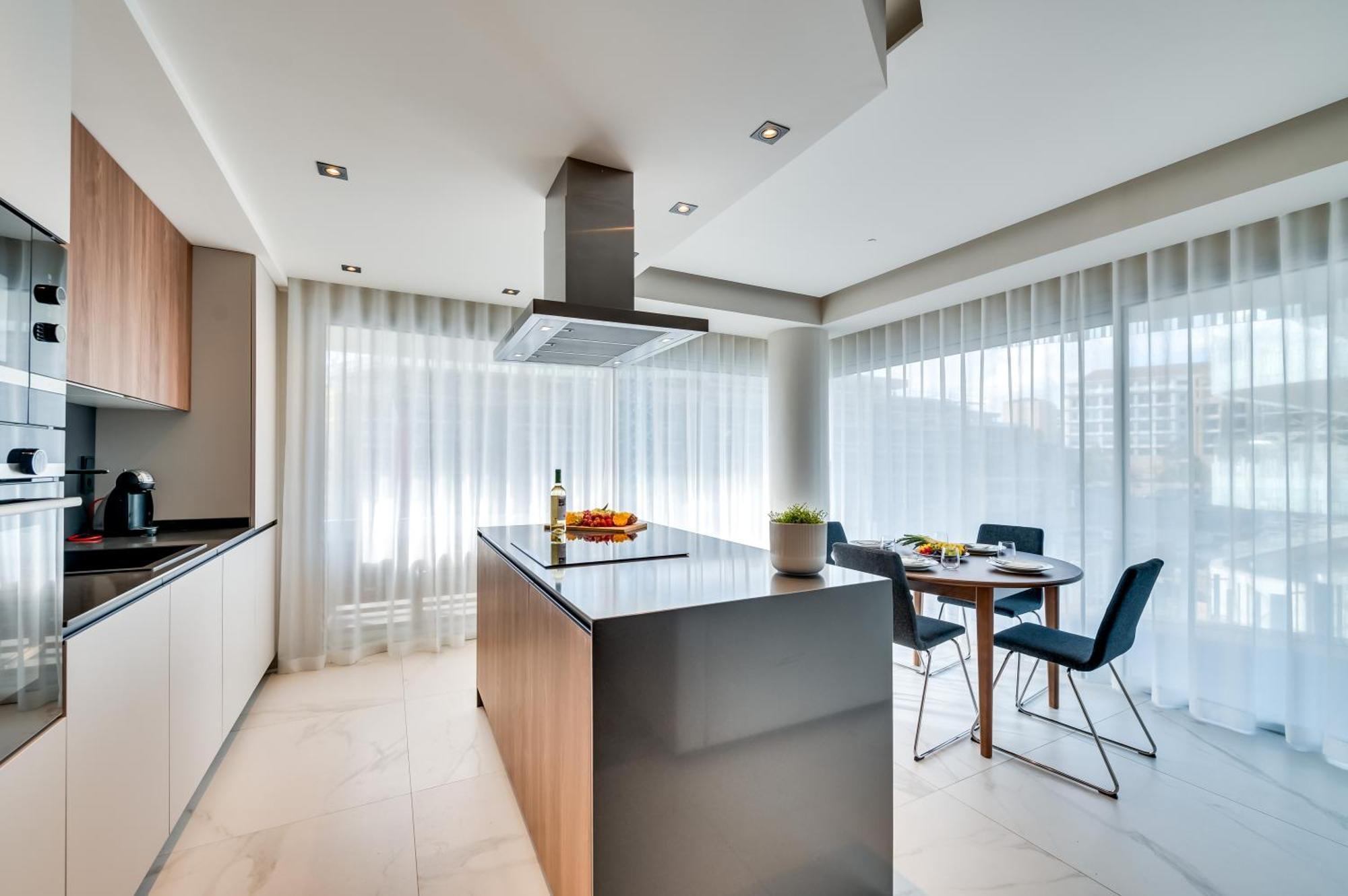 Newly Built 3 Bdrm Luxury Close To The