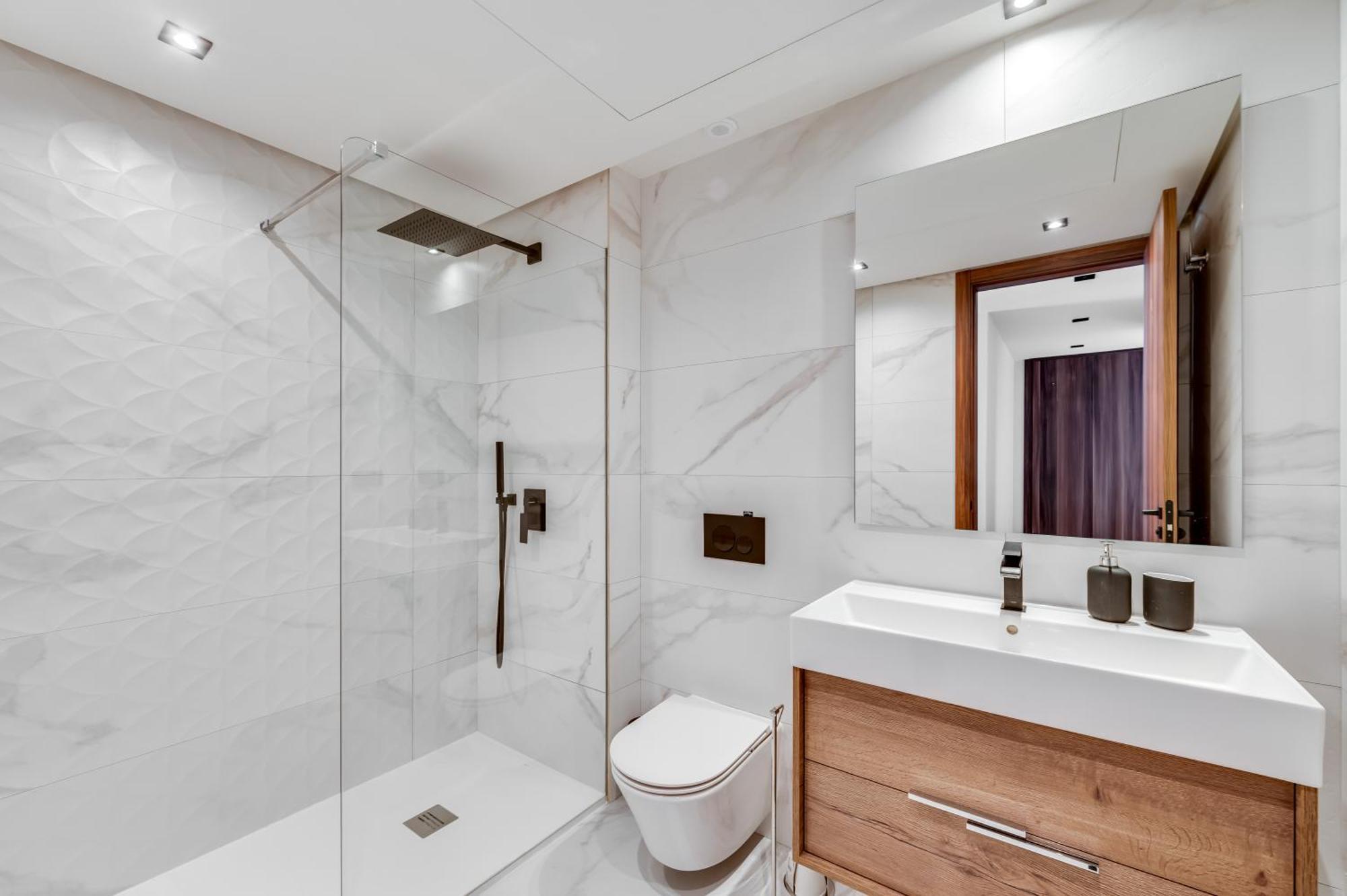 Newly Built 3 Bdrm Luxury Close To The *