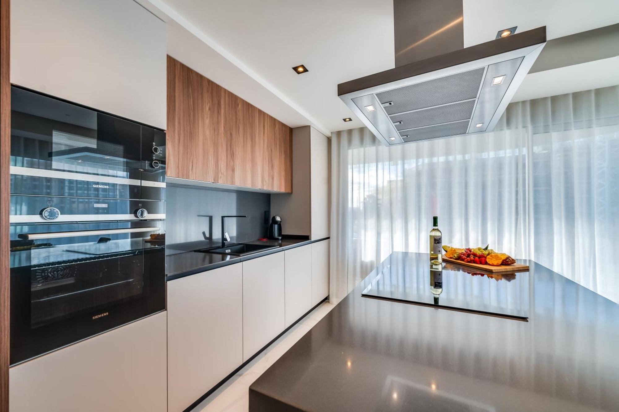 Newly Built 3 Bdrm Luxury Close To The Marbella