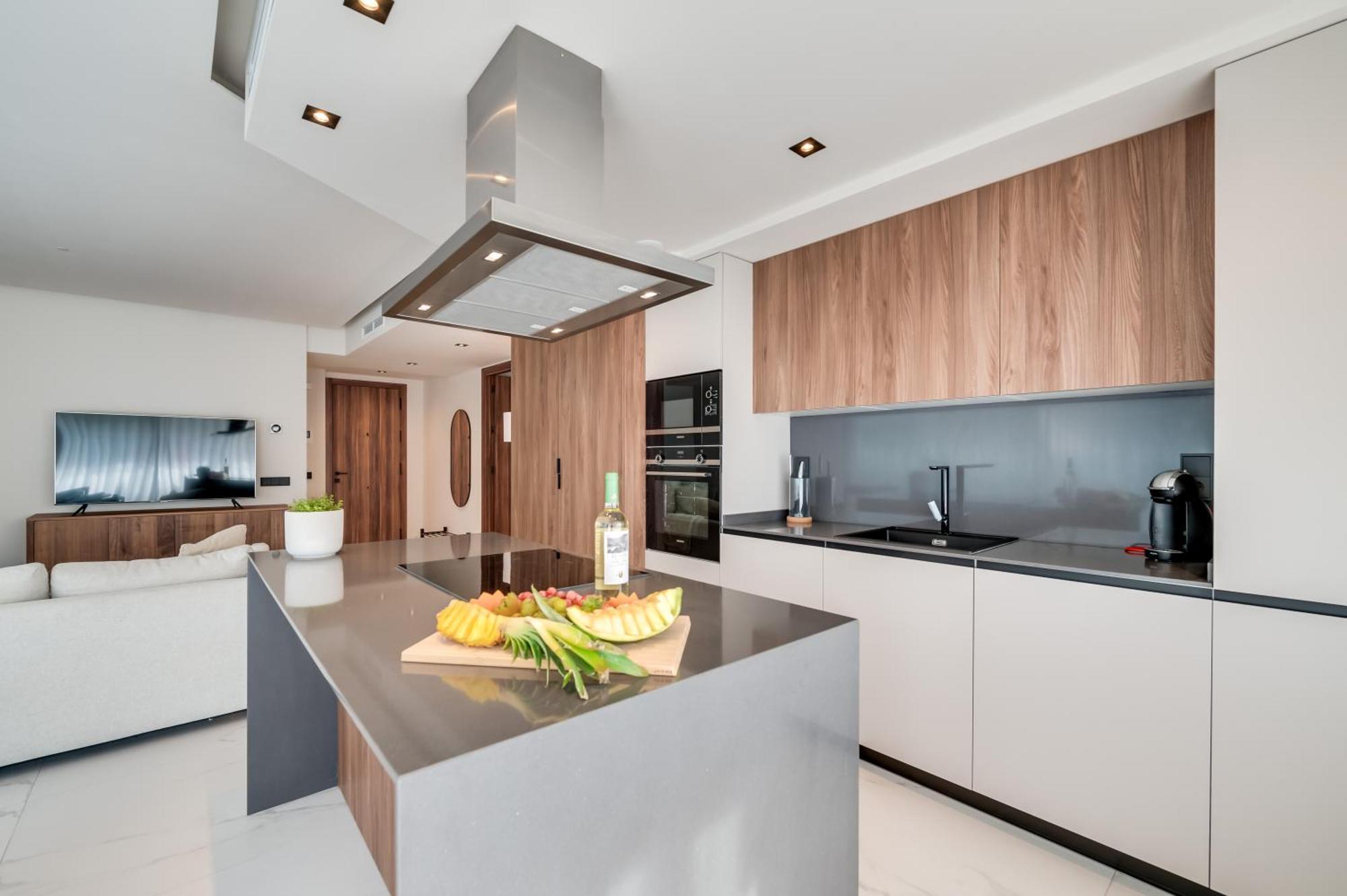 Apartment Newly Built 3 Bdrm Luxury Close To The