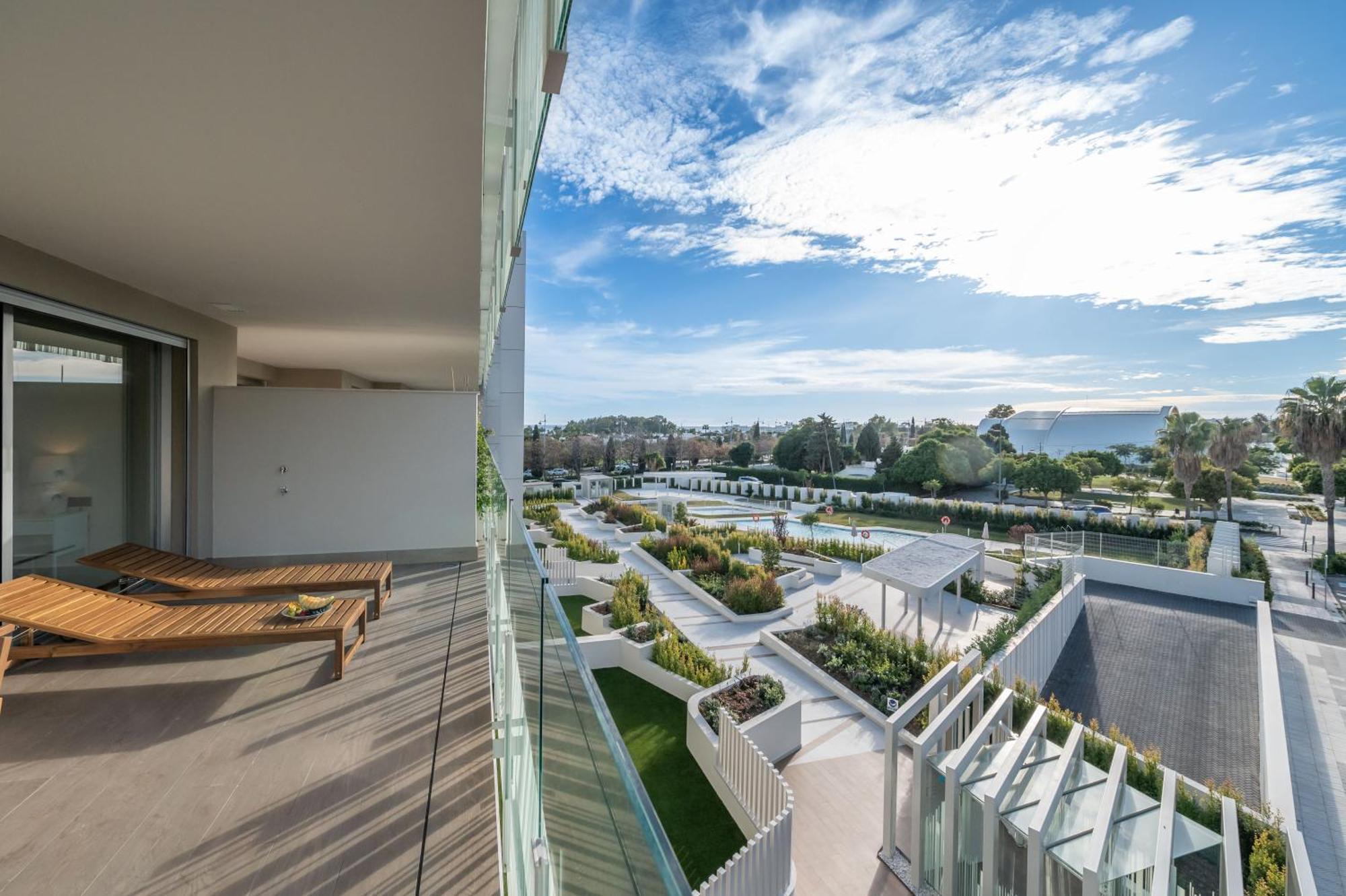Newly Built 3 Bdrm Luxury Close To The *